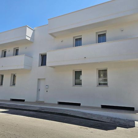 Ferrari Rooms & Apartments Porto Cesareo Exterior photo