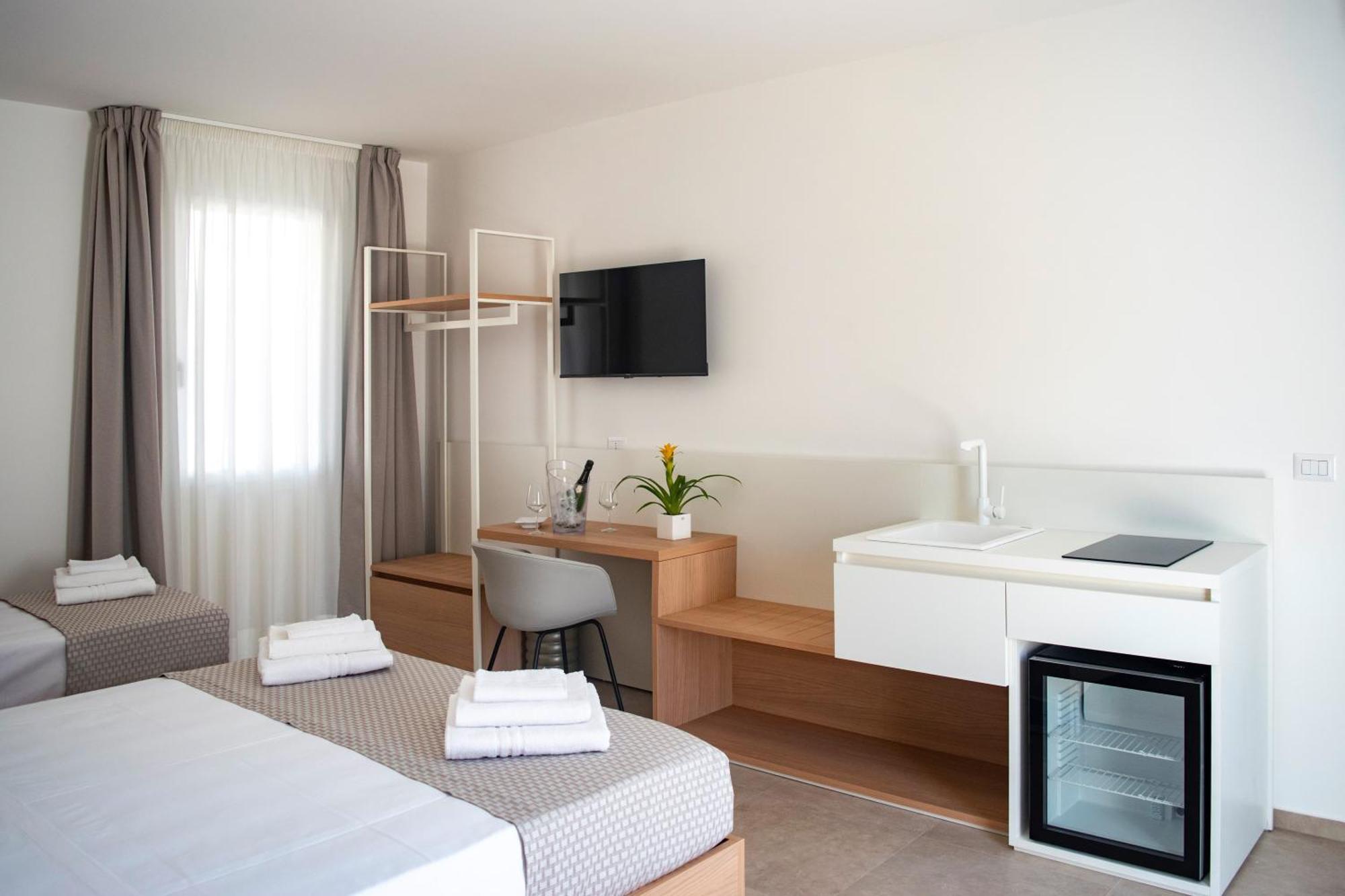 Ferrari Rooms & Apartments Porto Cesareo Exterior photo