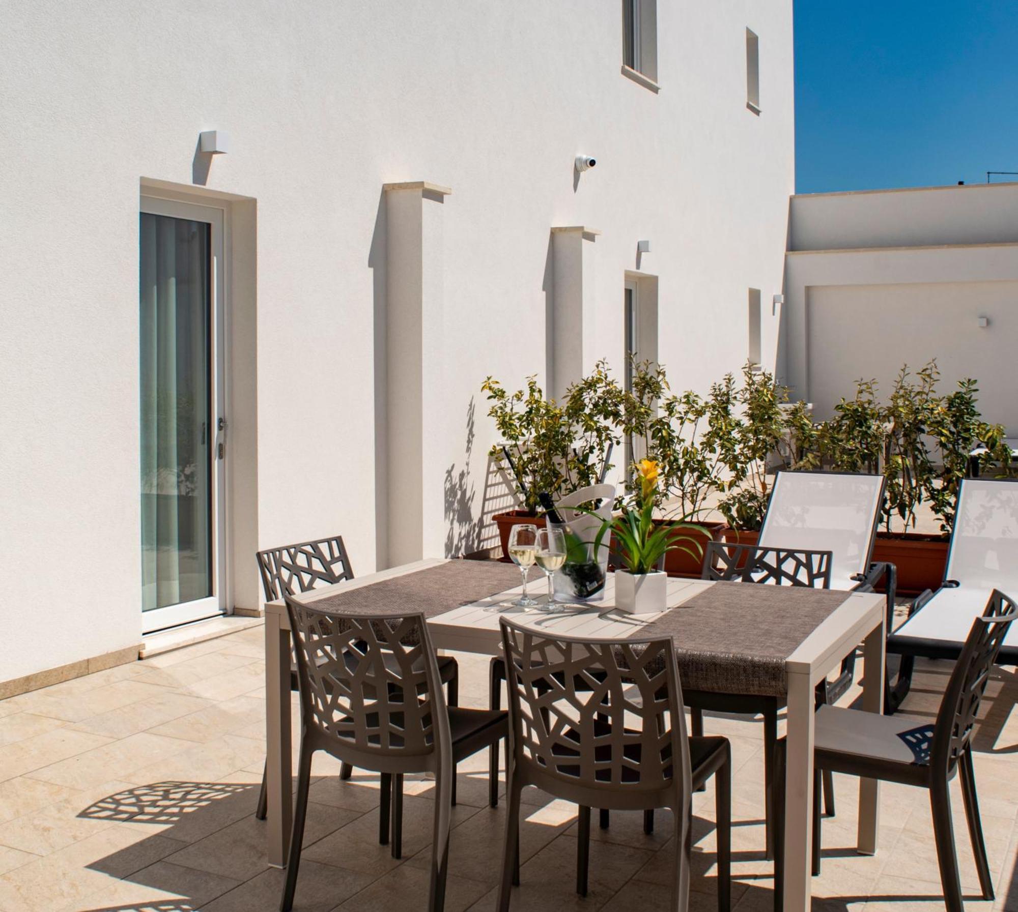 Ferrari Rooms & Apartments Porto Cesareo Exterior photo
